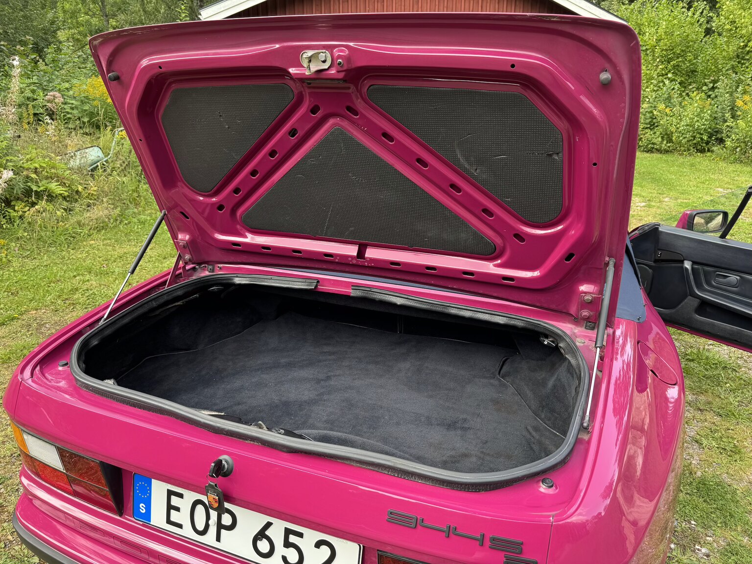 Interior image of 1990 Porsche 944 S2 Convertible