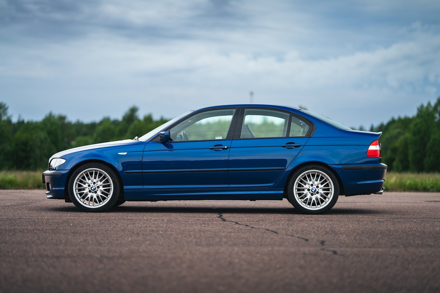 Exterior image of 2003 BMW 330i