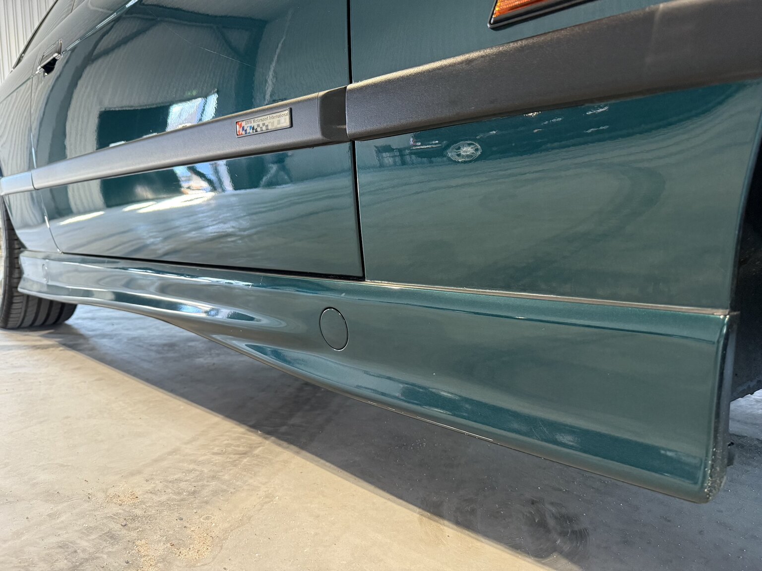 Exteriörbild på 1995 BMW 325i Coupé AVUS Edition "No Reserve Auction"