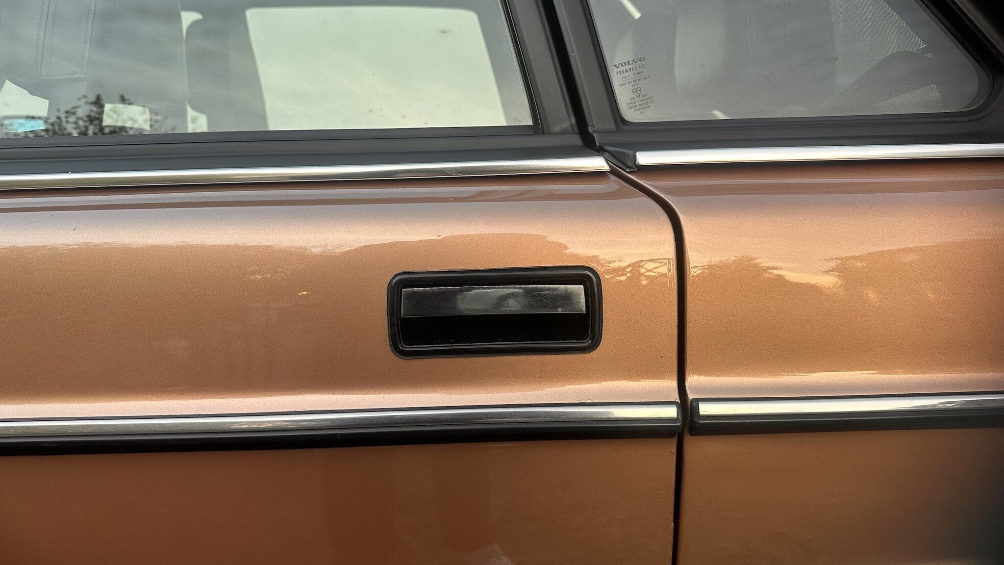 Exteriörbild på 1981 Volvo 244 GLE D6