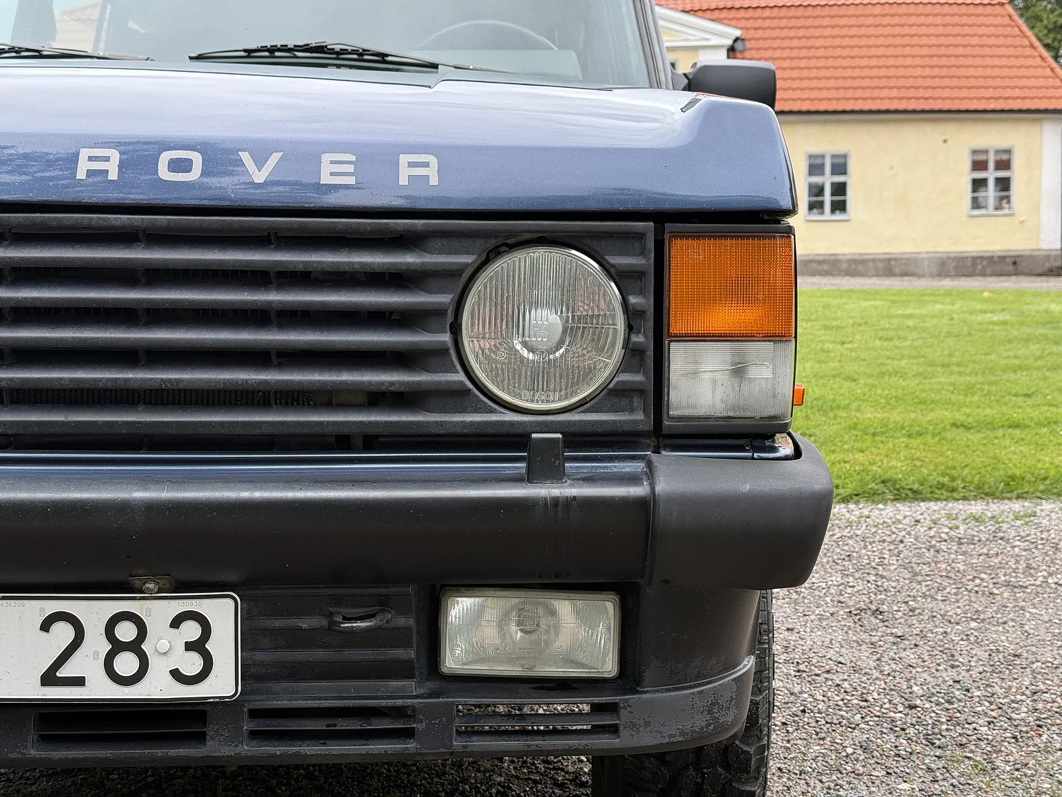 Exterior image of 1990 Range Rover Vogue SE 3.9 (50)