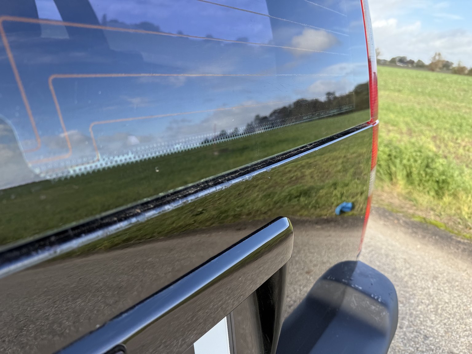 Exterior image of 1995 VOLVO 855 T5R T-5R