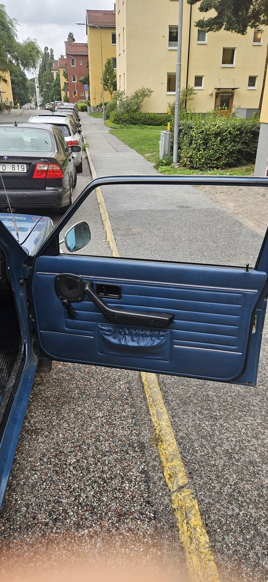 Interior image of 1977 Volvo 242