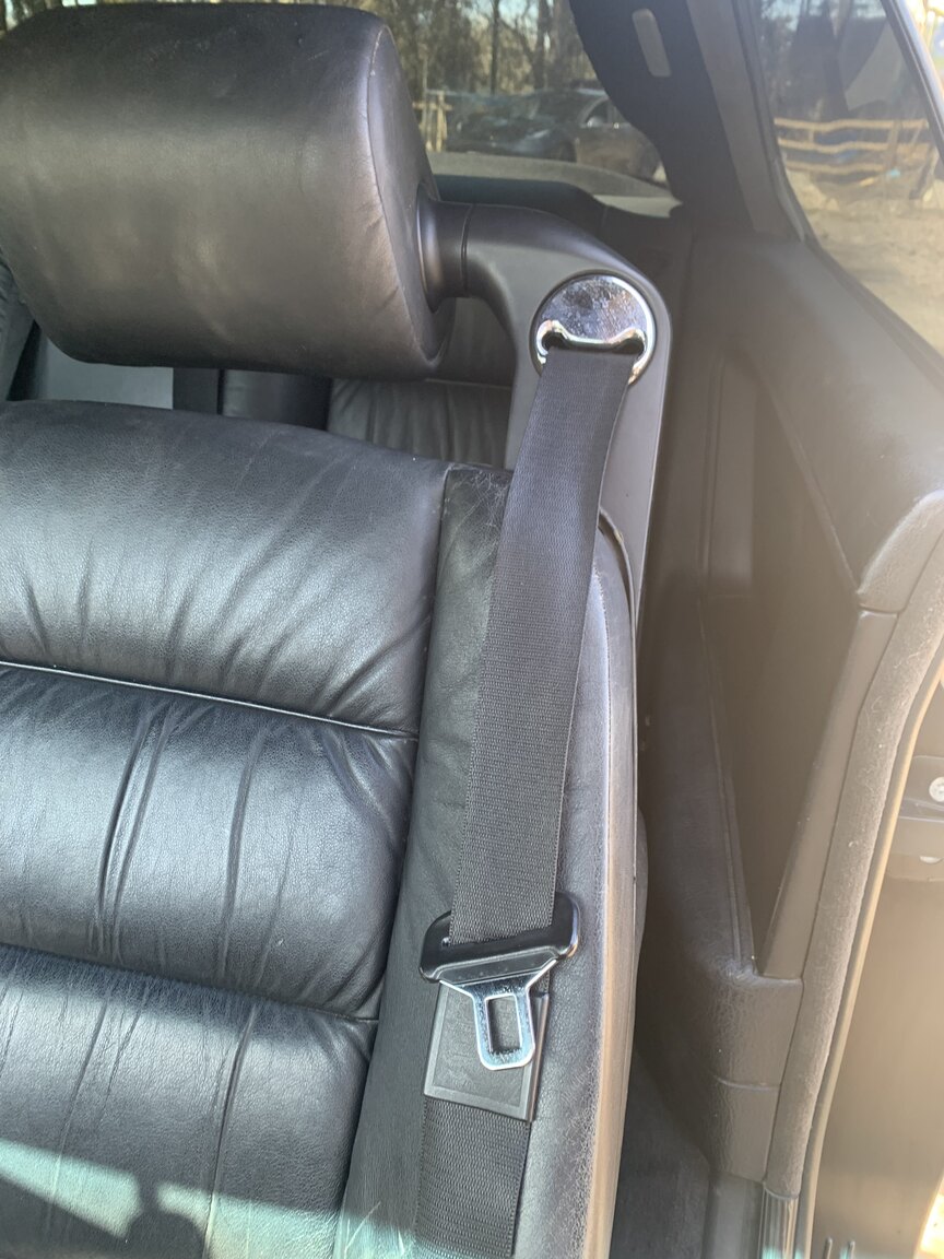 Interior image of 1995 BMW 840i (25)