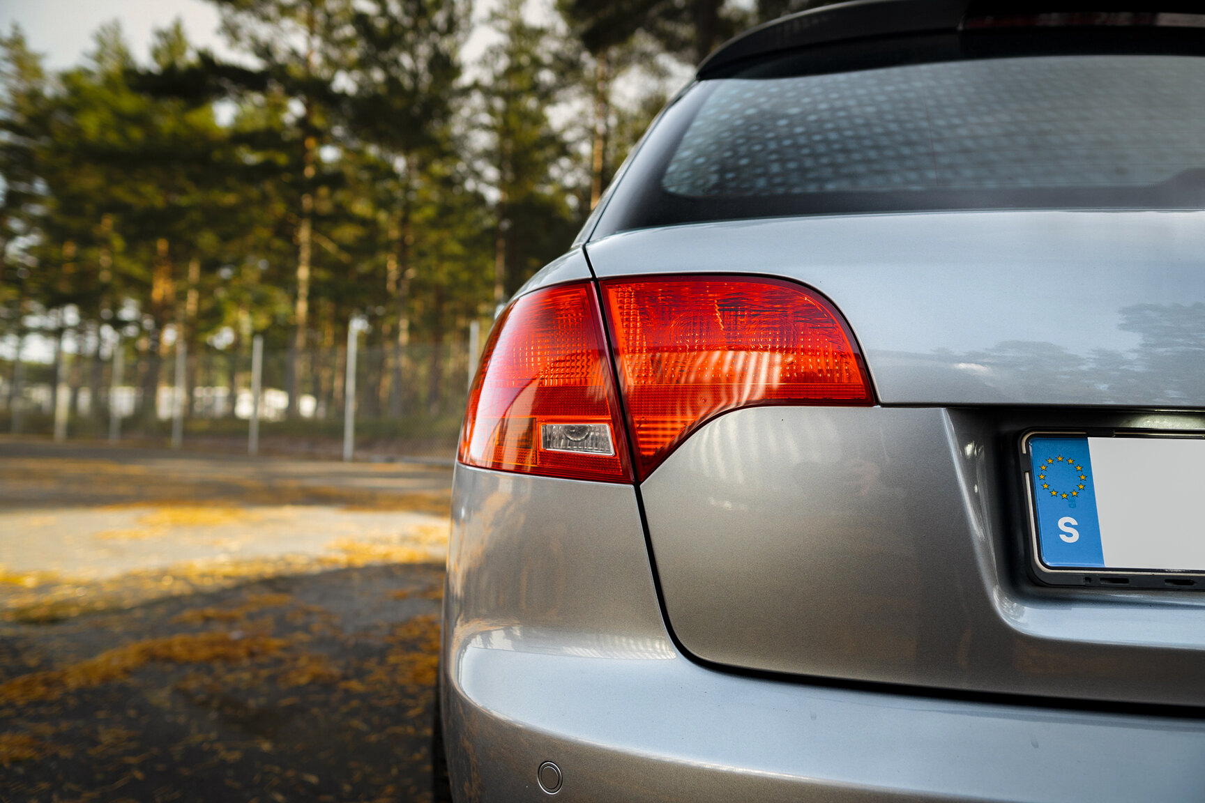 Exterior image of 2005 Audi S4 Avant (26)