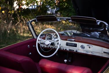 Interior image of 1958 Mercedes-Benz 190SL