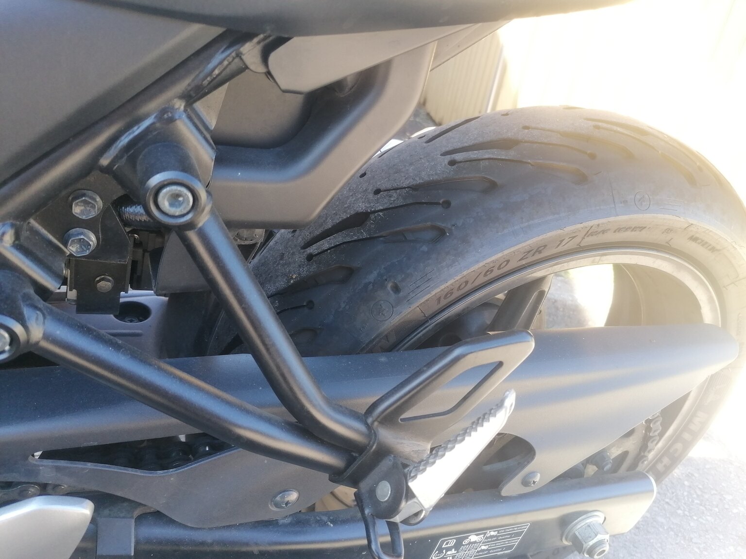 Exteriörbild på 2017 Suzuki SV650