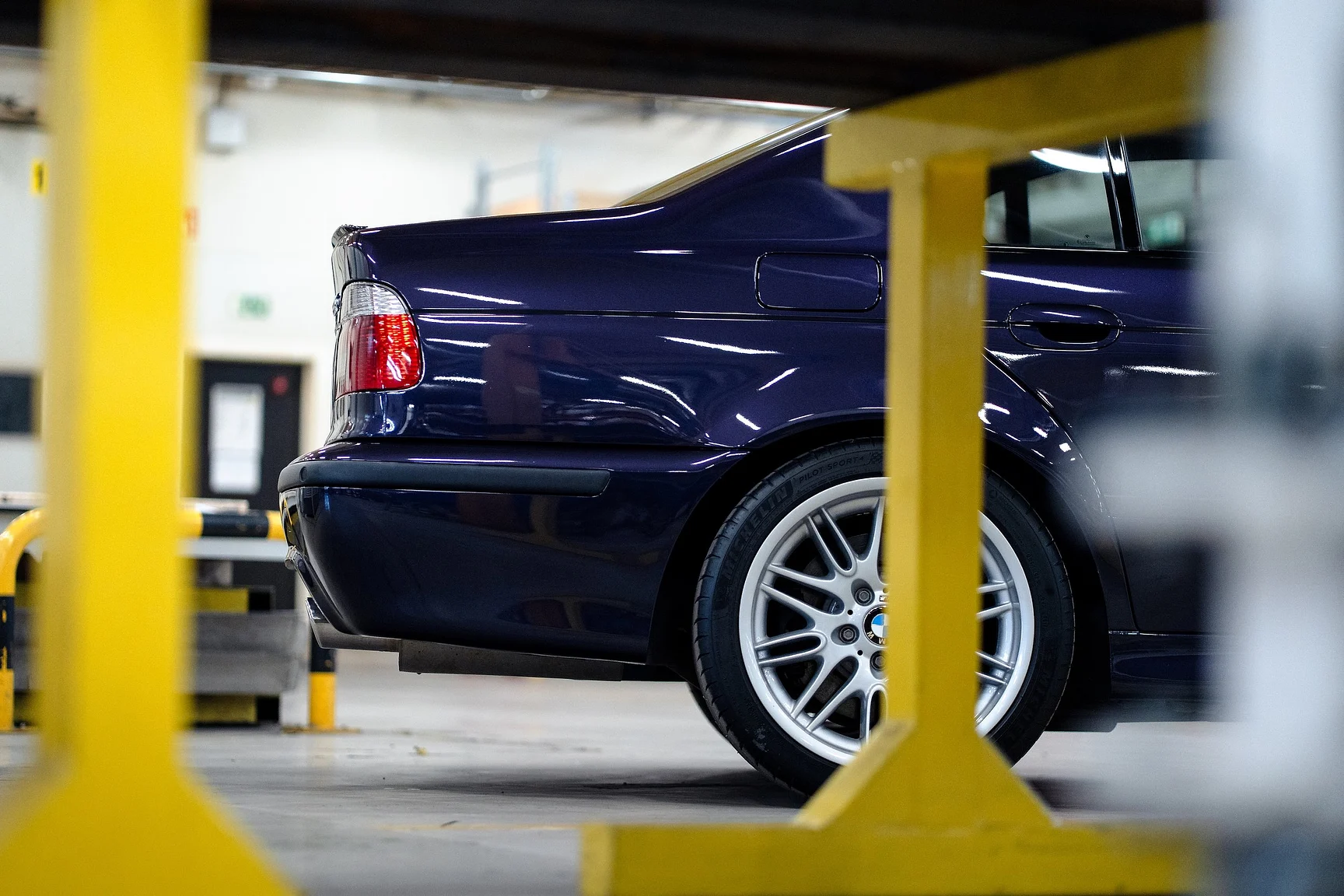 Exteriörbild på 2002 BMW M5 E39 (111)