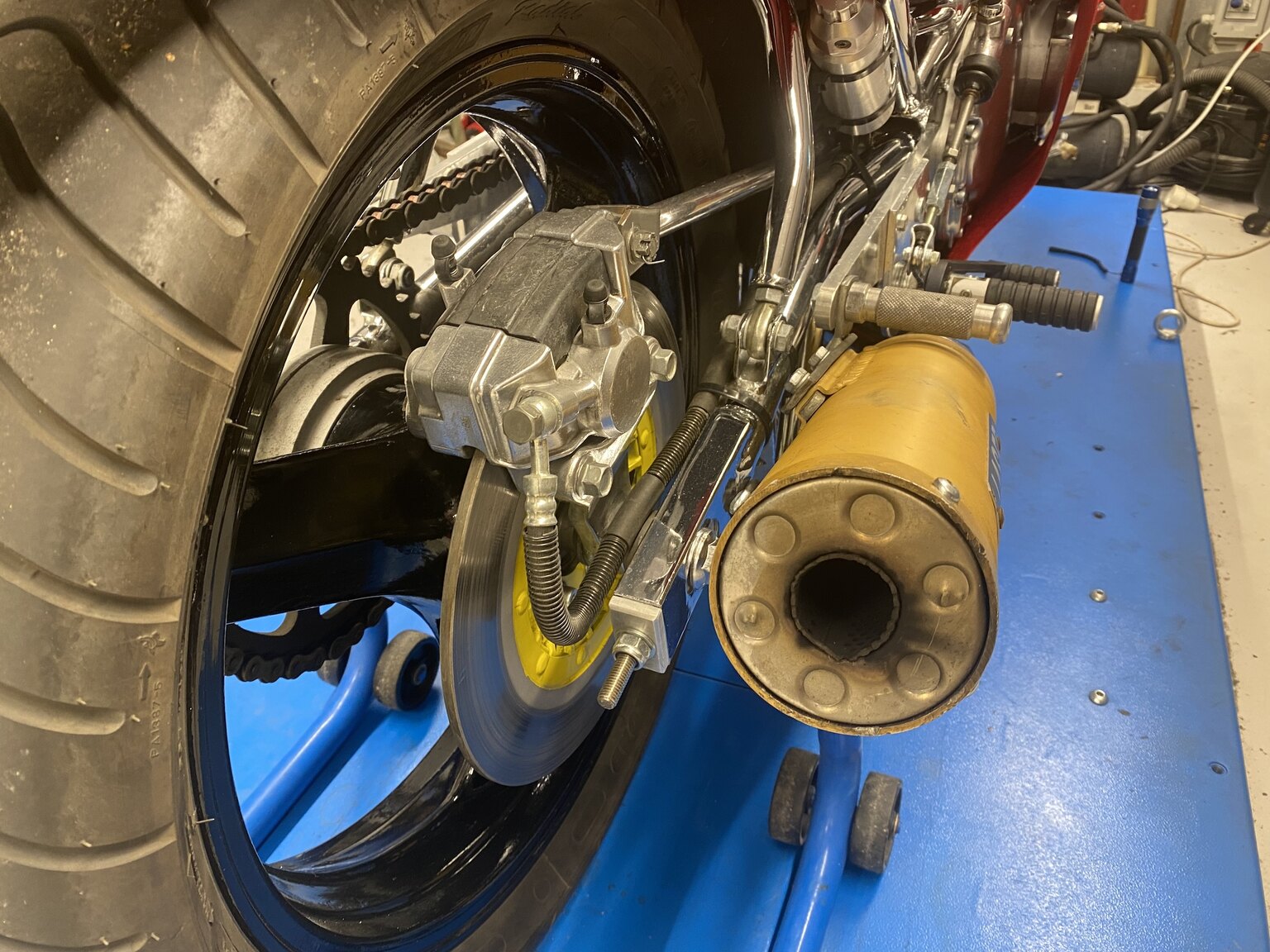 Interior image of 1983 Nico Bakker Suzuki 1100 
