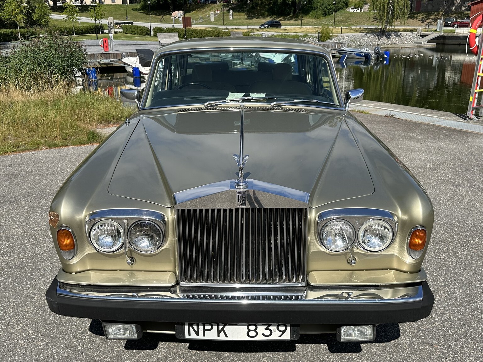 Exterior image of 1979 Rolls Royce Silver Shadow