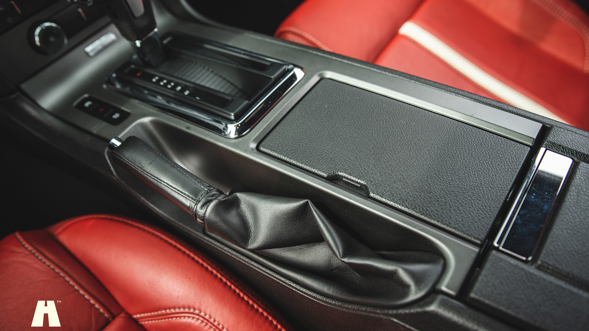 Interior image of 2010 Ford Mustang GT 