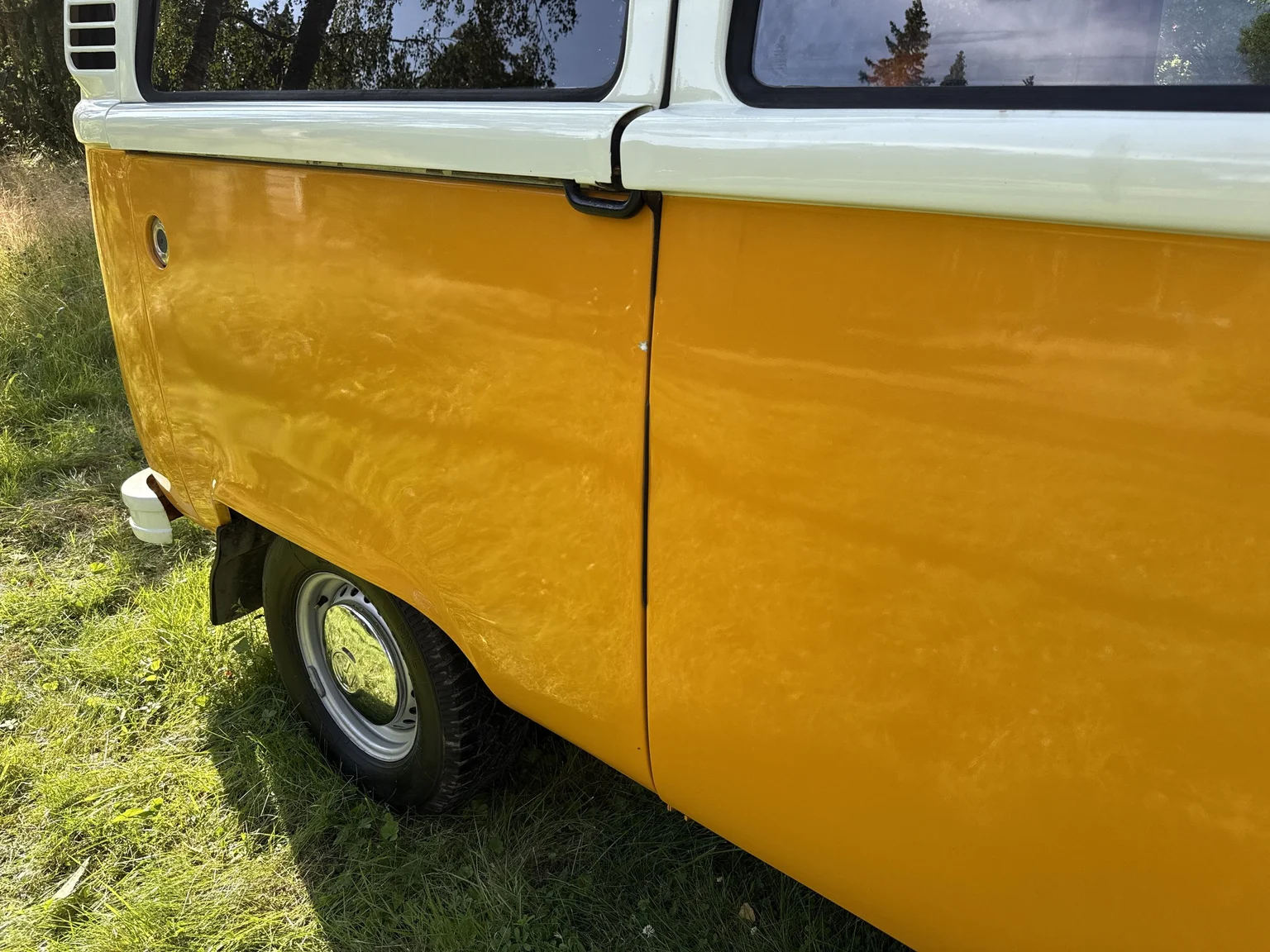 Aussenfoto 1975 Volkswagen Transporter Campervan (52)