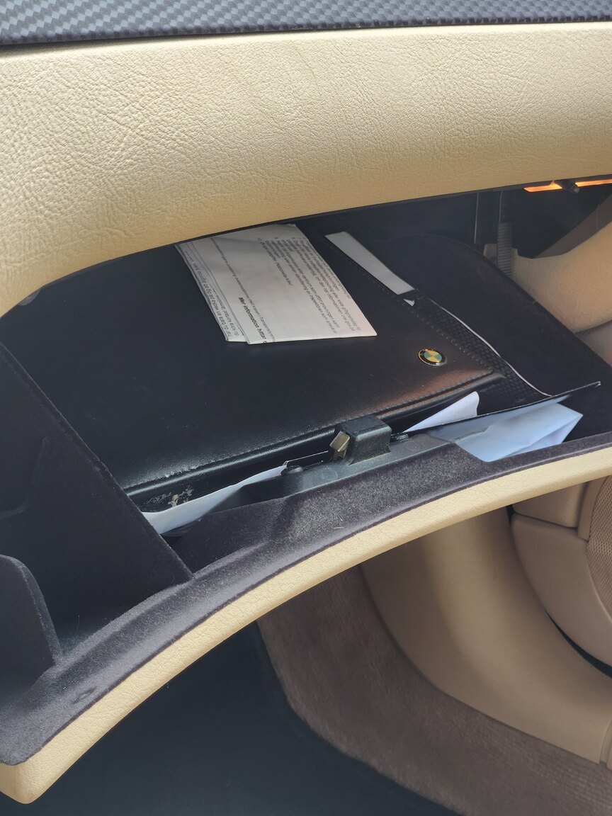 Interior image of 2002  BMW 330Ci 