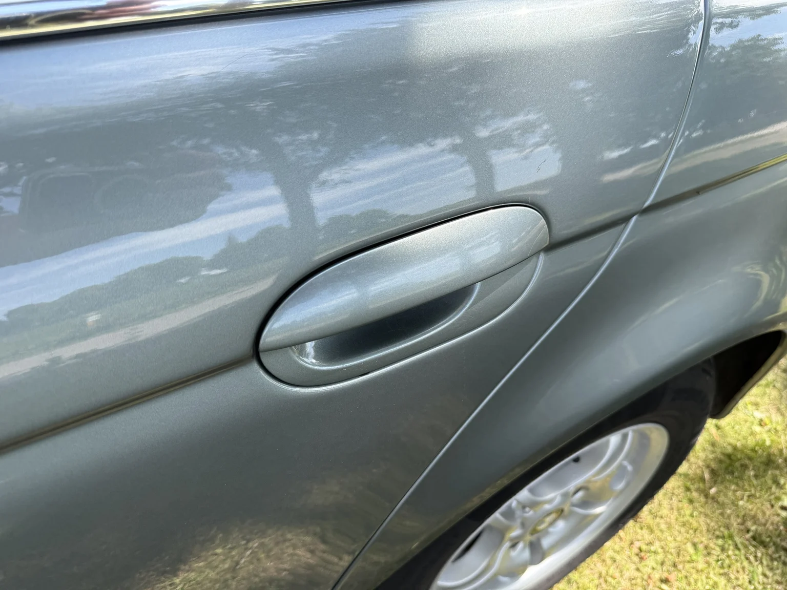 Aussenfoto 2003 BMW 525d Sedan (59)
