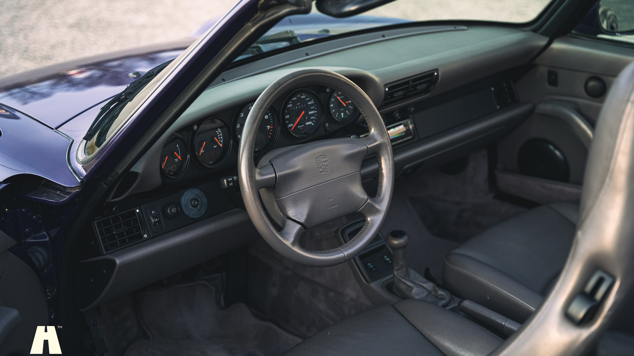 Innenraumfoto von 1994 Porsche 993 Cabriolet (7)