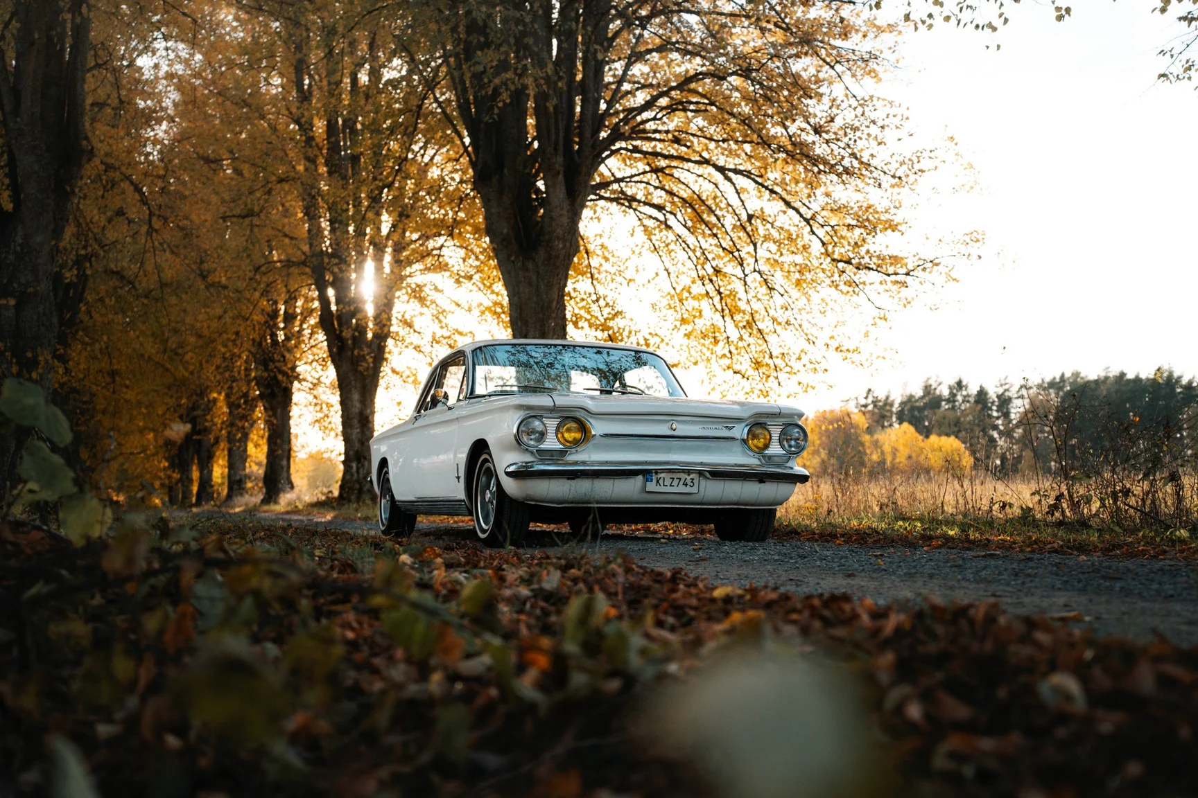 Exteriörbild på 1963 Chevrolet Corvair Club Coupé (1)