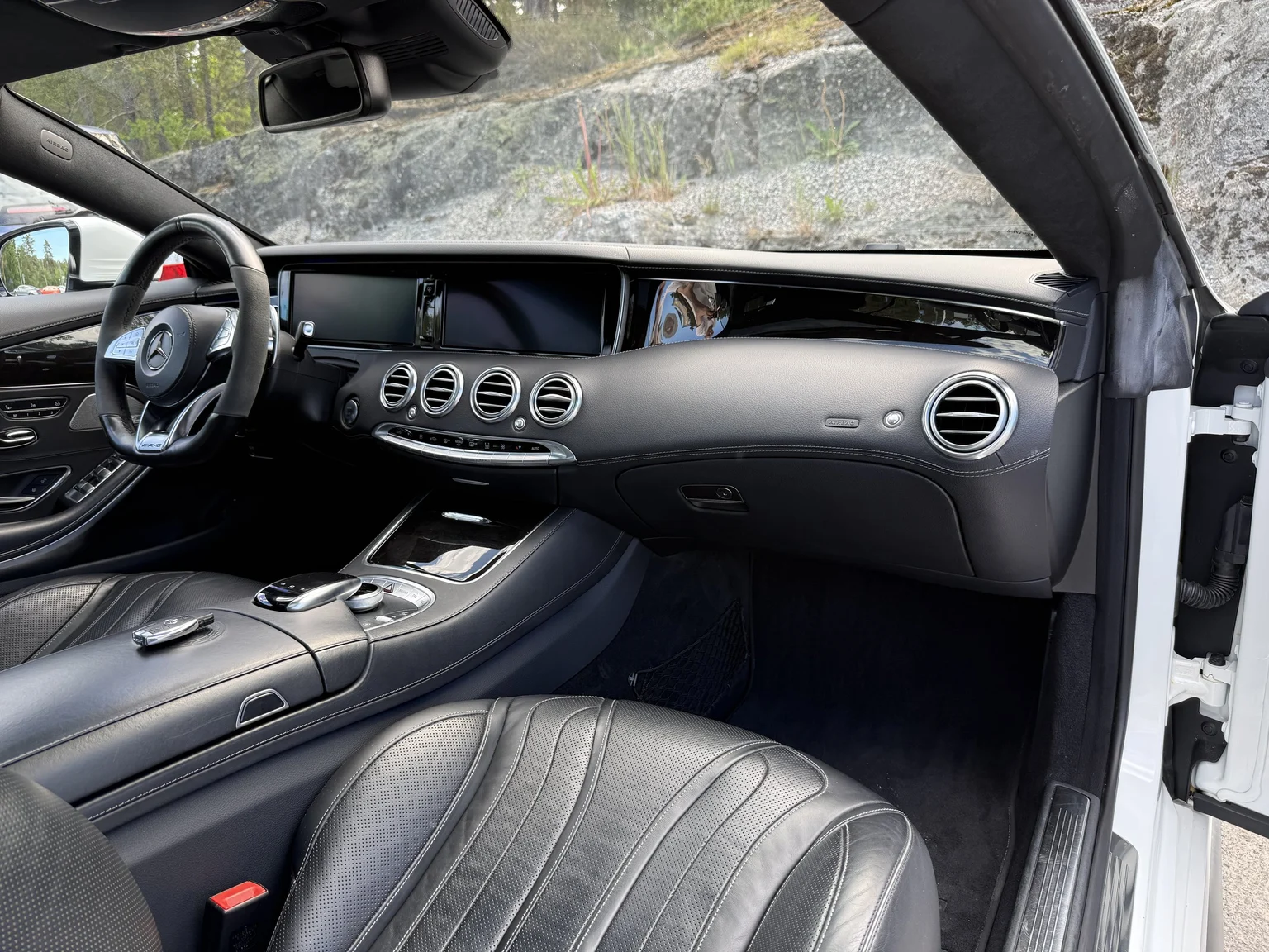 Innenraumfoto von 2016 Mercedes-Benz S 63 AMG 4MATIC (60)