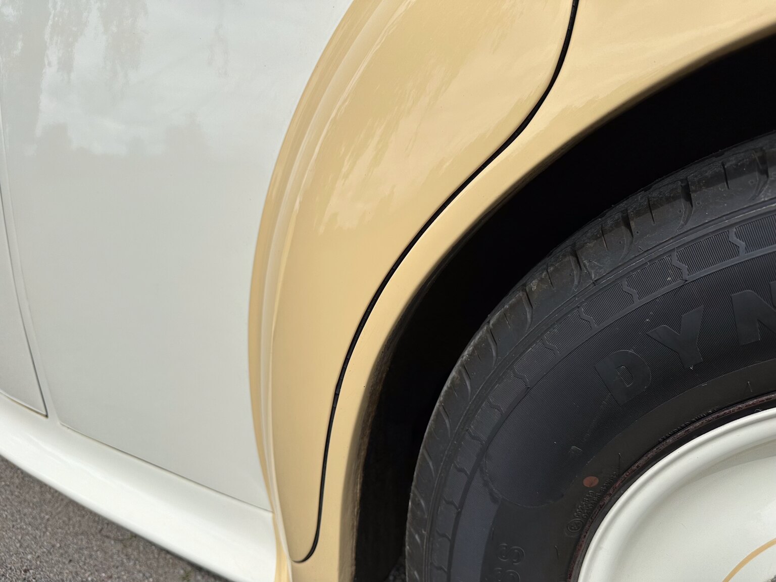 Exteriörbild på 1947 Bentley Mark IV Sport Saloon