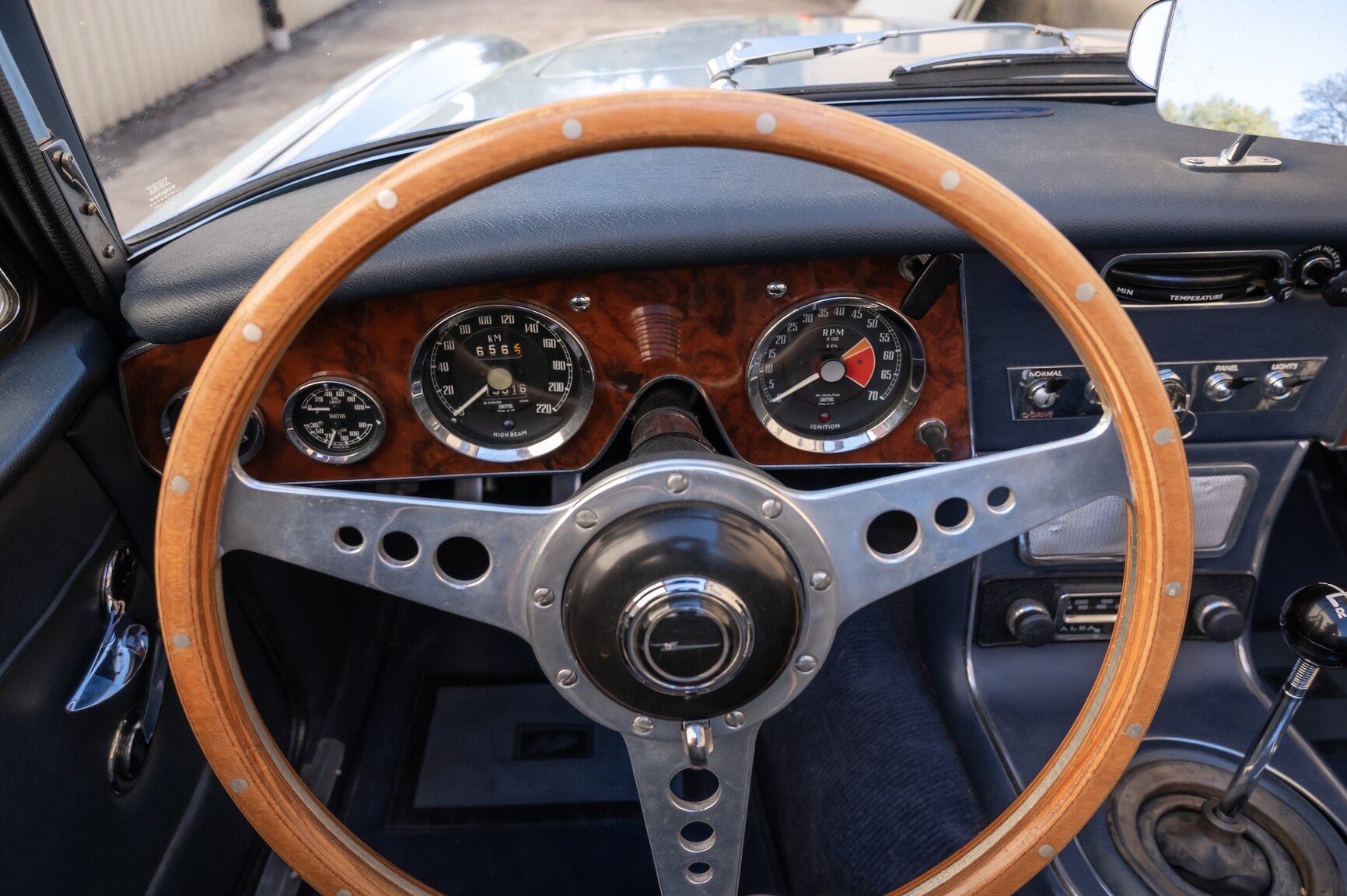 Interior image of 1967 Austin-Healey 3000 MK3 Phase 2