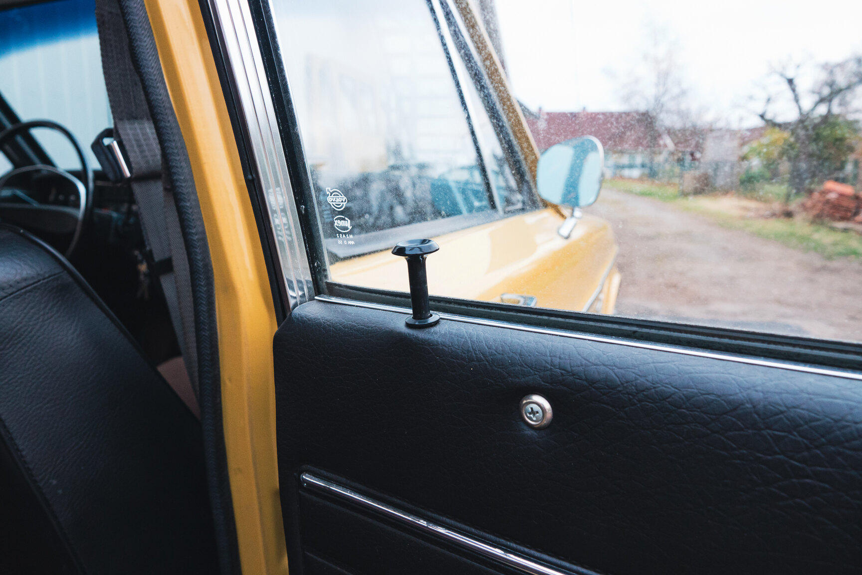 Interiörbild 1971 Volvo 144 2.0 Automat