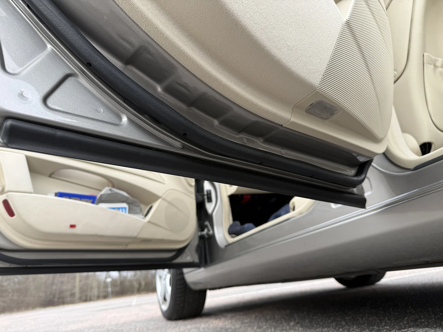 Interior image of 2004 Mercedes-Benz E 500 7G-Tronic (43)