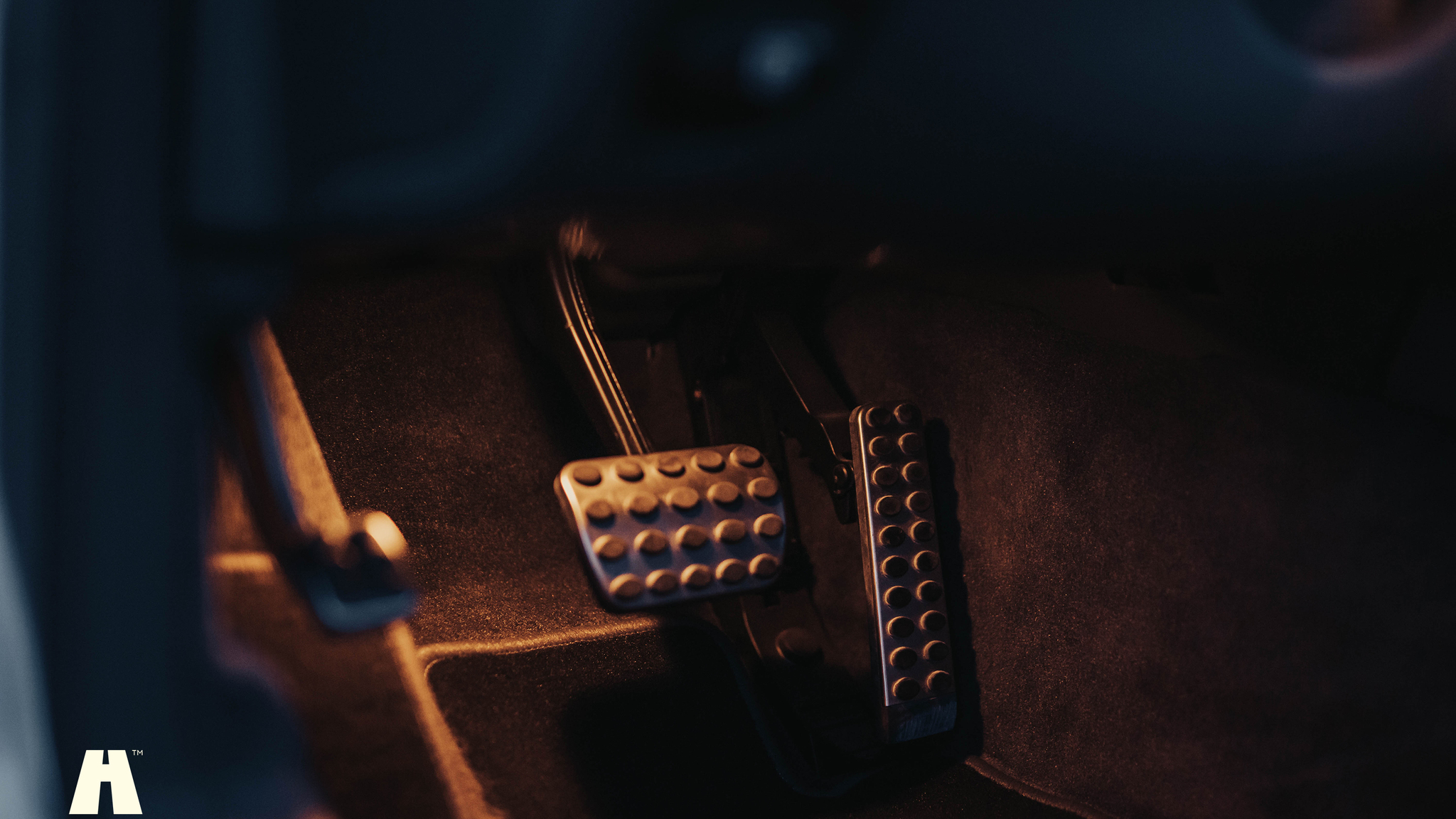 Interior image of 2006 Mercedes Benz SL350 (18)