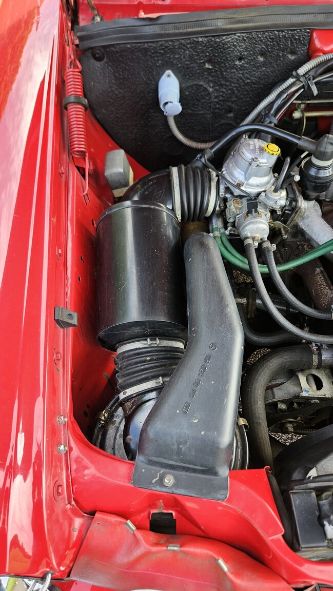 Image of 1975 Mercedes-Benz 200 mechanics