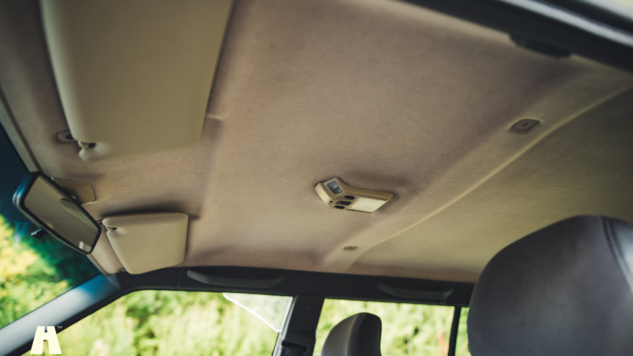 Interior image of 1997 Volvo 945 