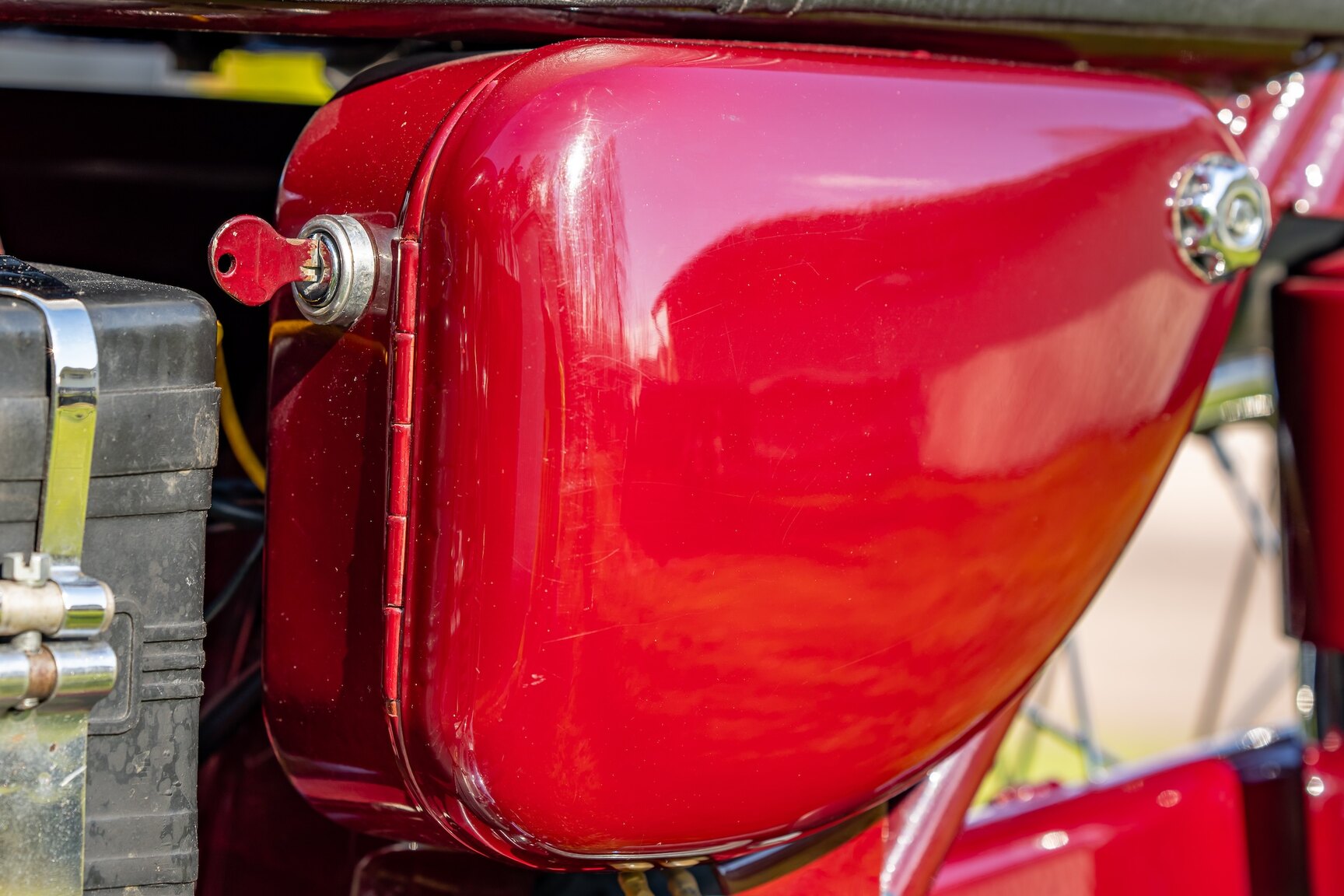Exterior image of 1954 Ariel FH 650 Huntsmaster Twin