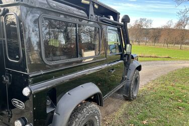 Exterior image of 2002 Land Rover Defender 90 2.5 Td5