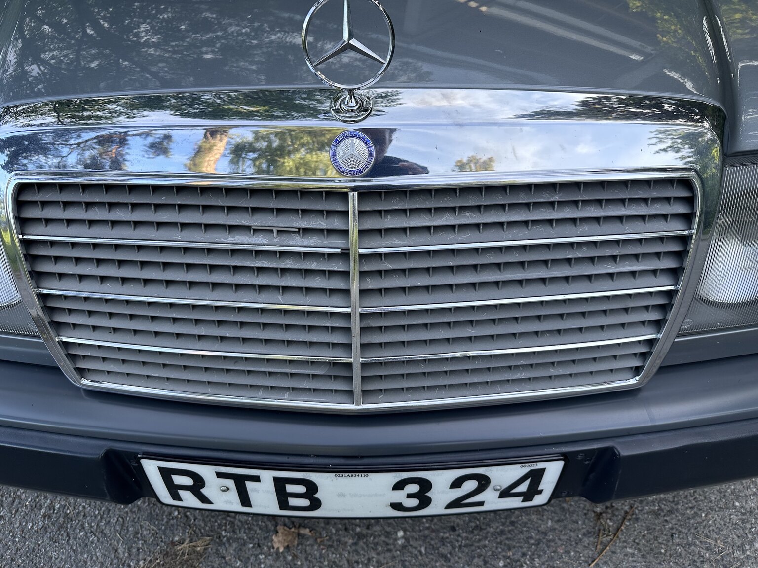 Aussenfoto 1989 Mercedes-Benz 230E