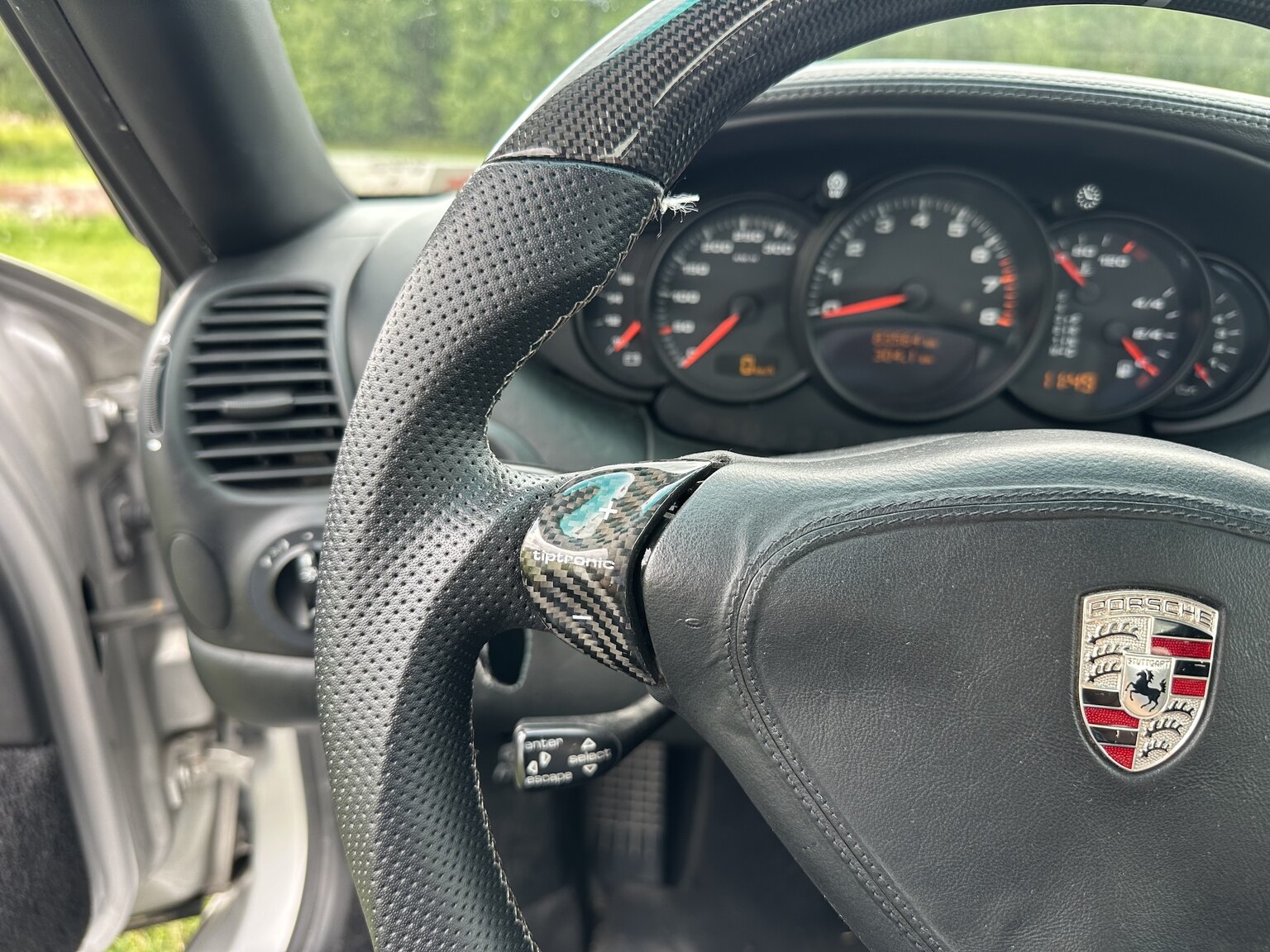 Interior image of 2002 Porsche 996 Turbo (13)