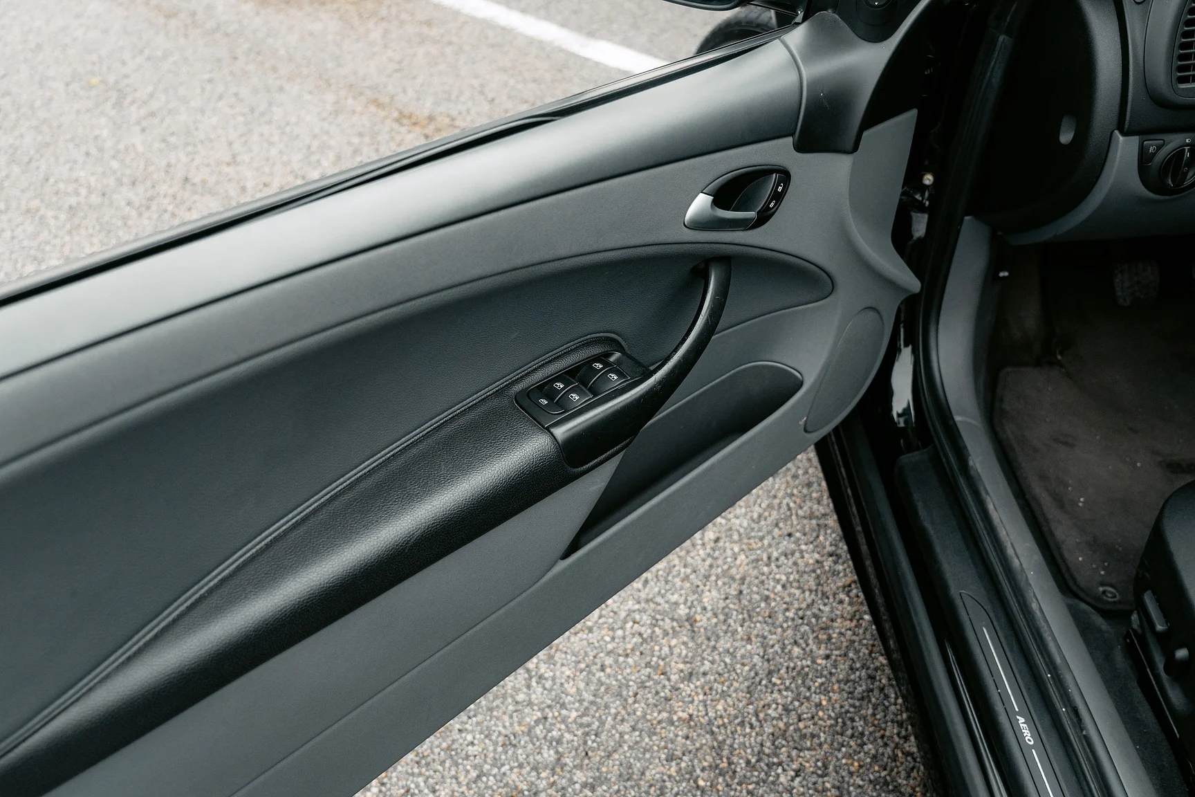 Interiörbild 2004 SAAB 9-3 Aero 2.0T Cabriolet (4)