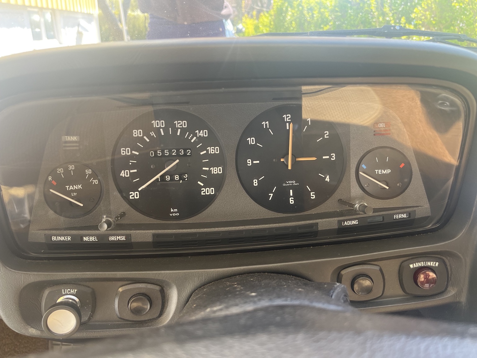 Innenraumfoto von 1977 BMW 518 (35)