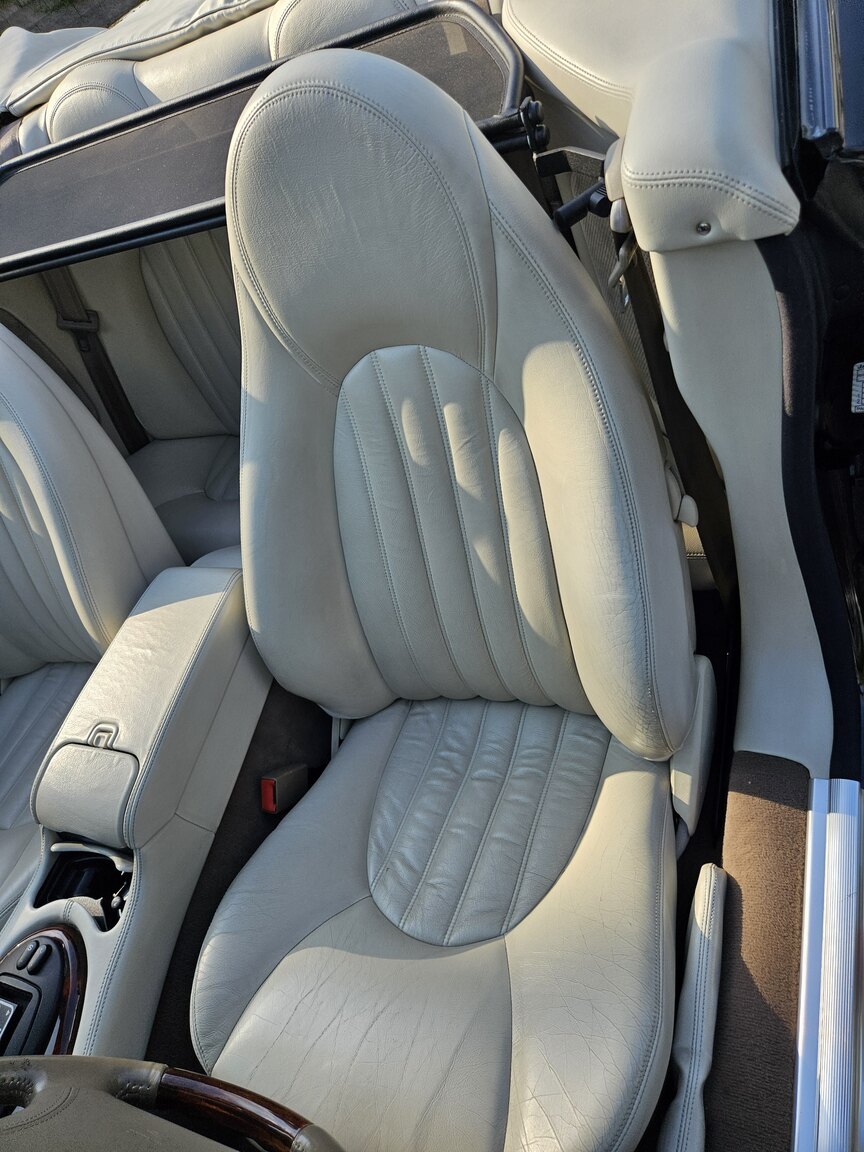 Innenraumfoto von 1998 Jaguar XK8 Cabriolet