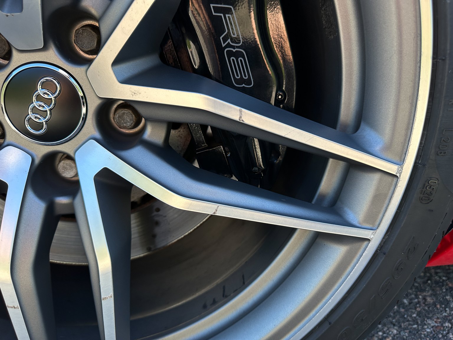 Exterior image of 2008 Audi R8 4.2 V8 Turbo Manuell