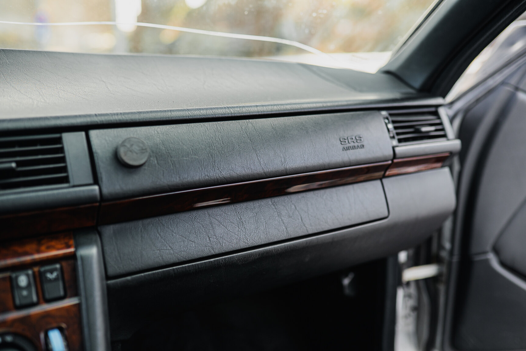 Interiörbild 1992 Mercedes-Benz 300CE-24V