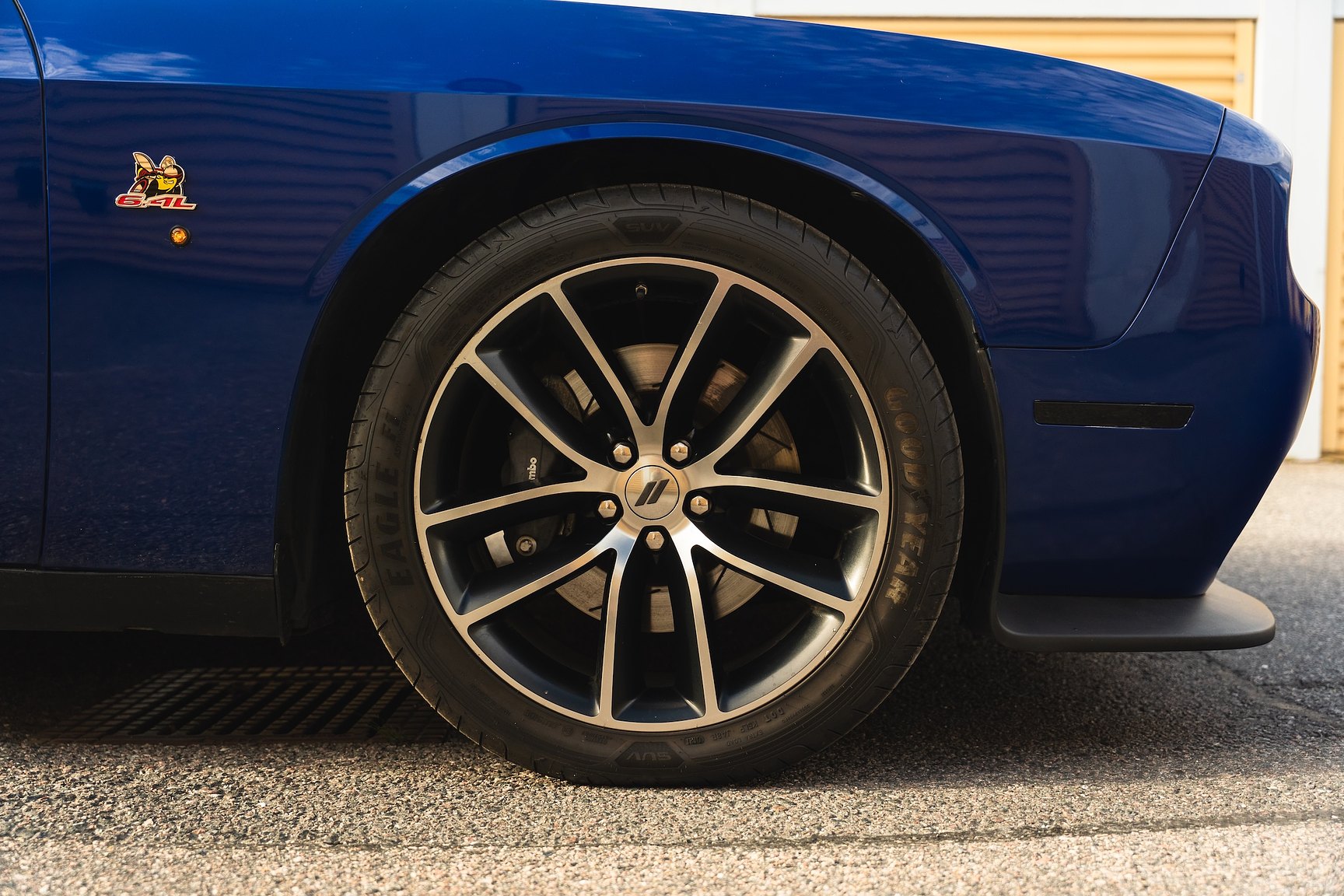 Exterior image of 2018 Dodge Challenger R/T 392
