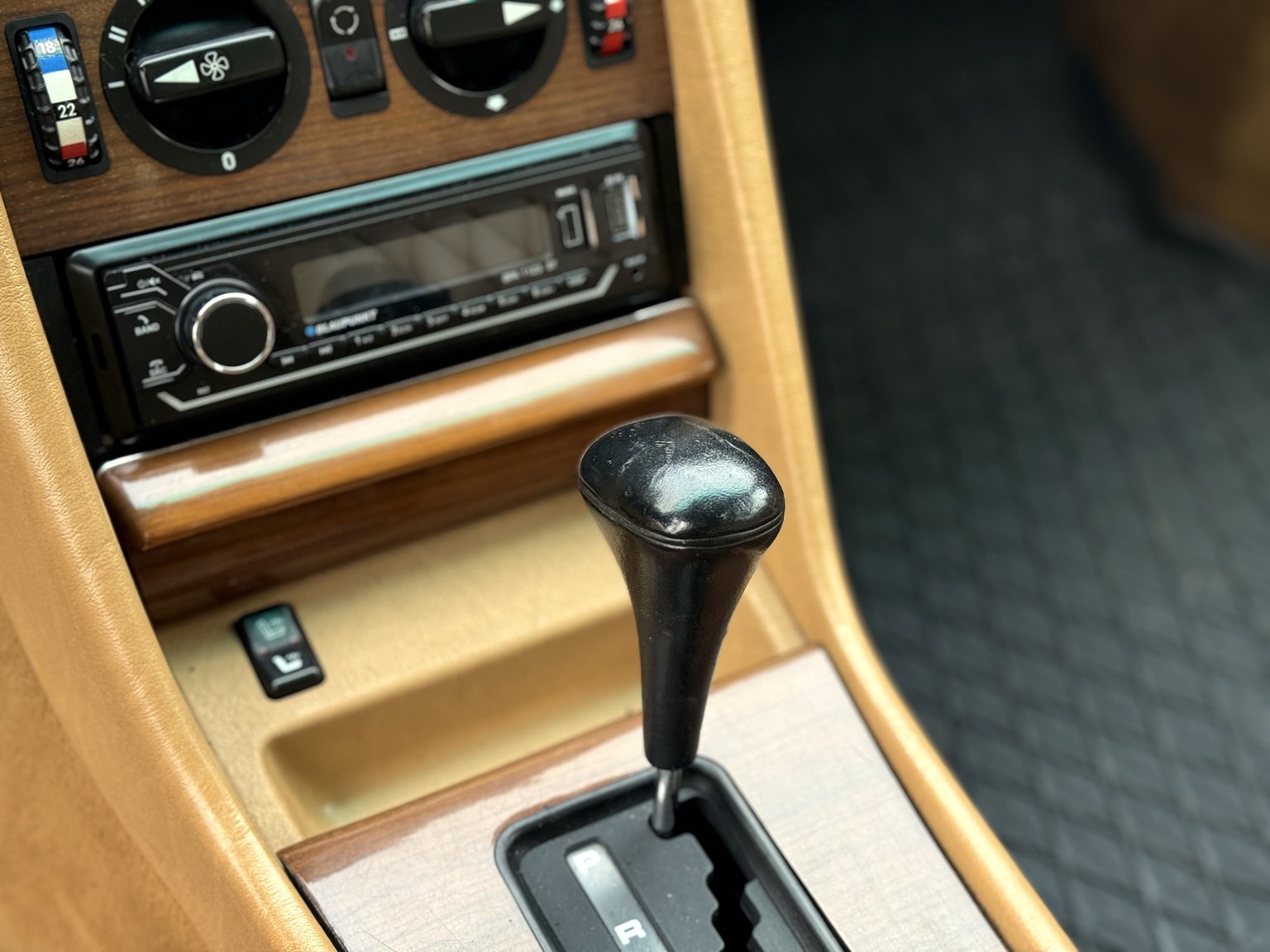 Interiörbild 1987 Mercedes-Benz 300 SE