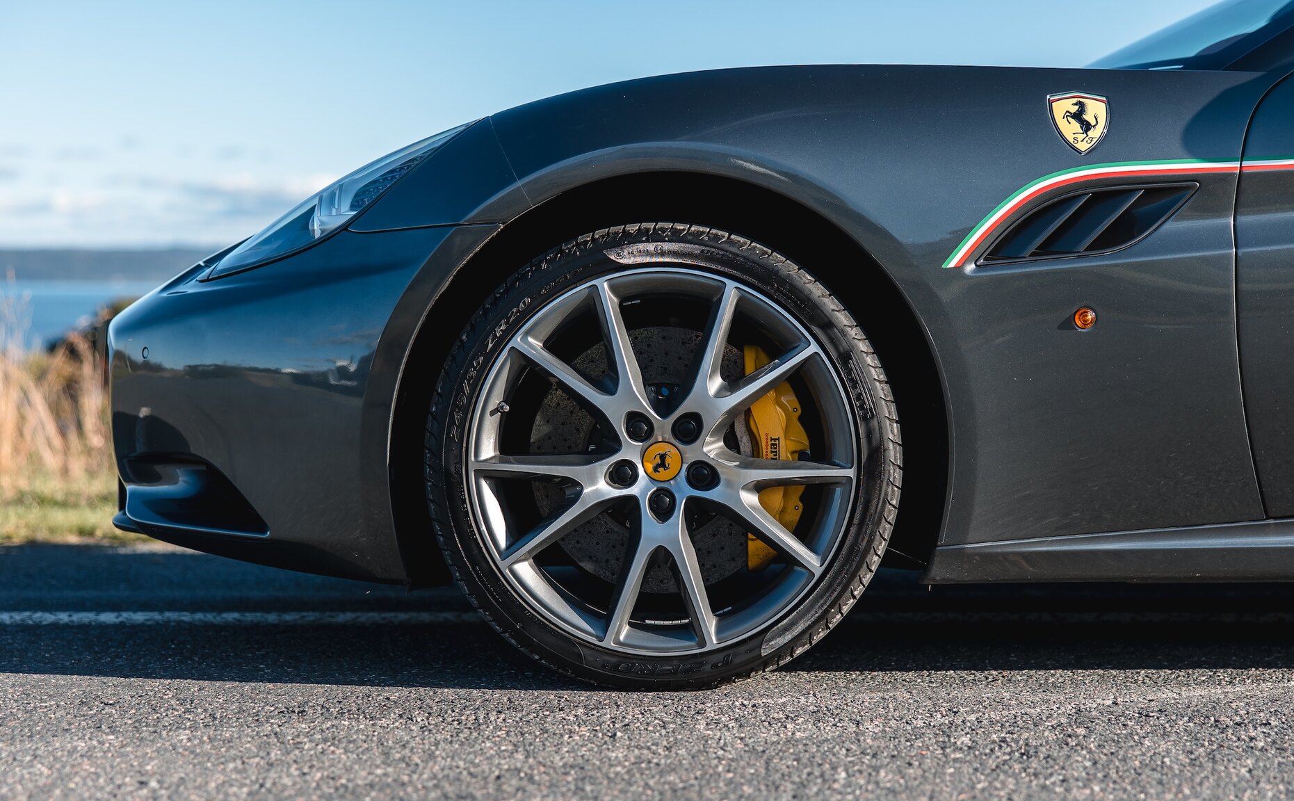 Exterior image of 2011 Ferrari California 