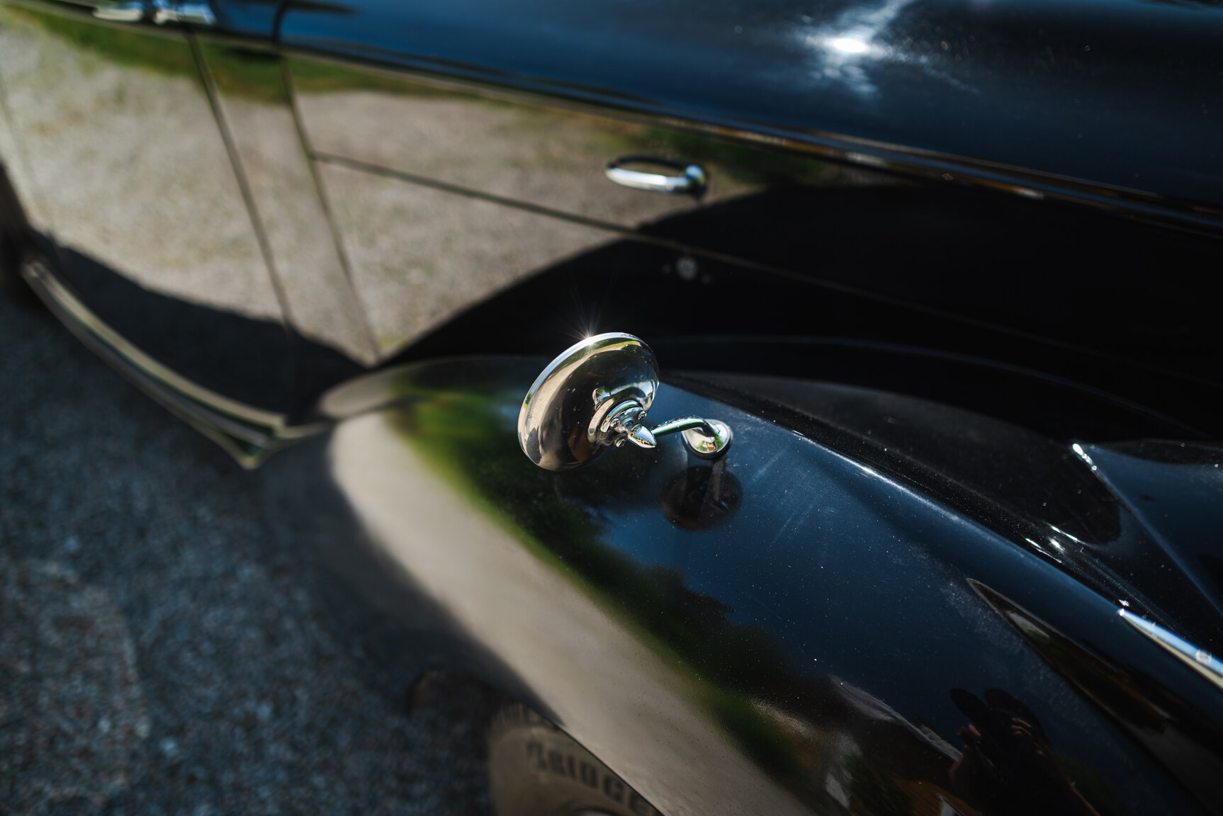 Exterior image of 1950 Bentley 4 1/4 Litre