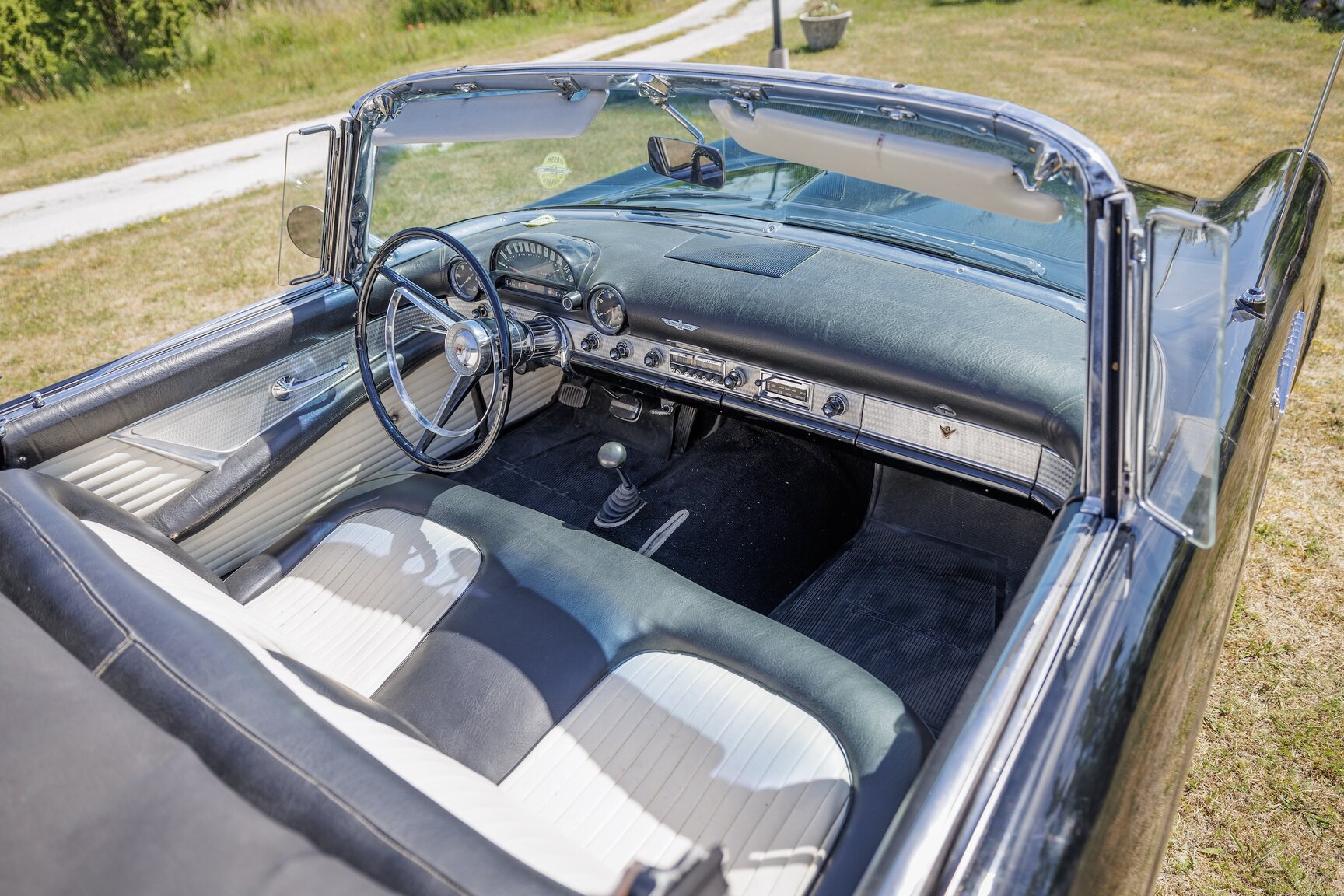 Innenraumfoto von 1956 Ford Thunderbird