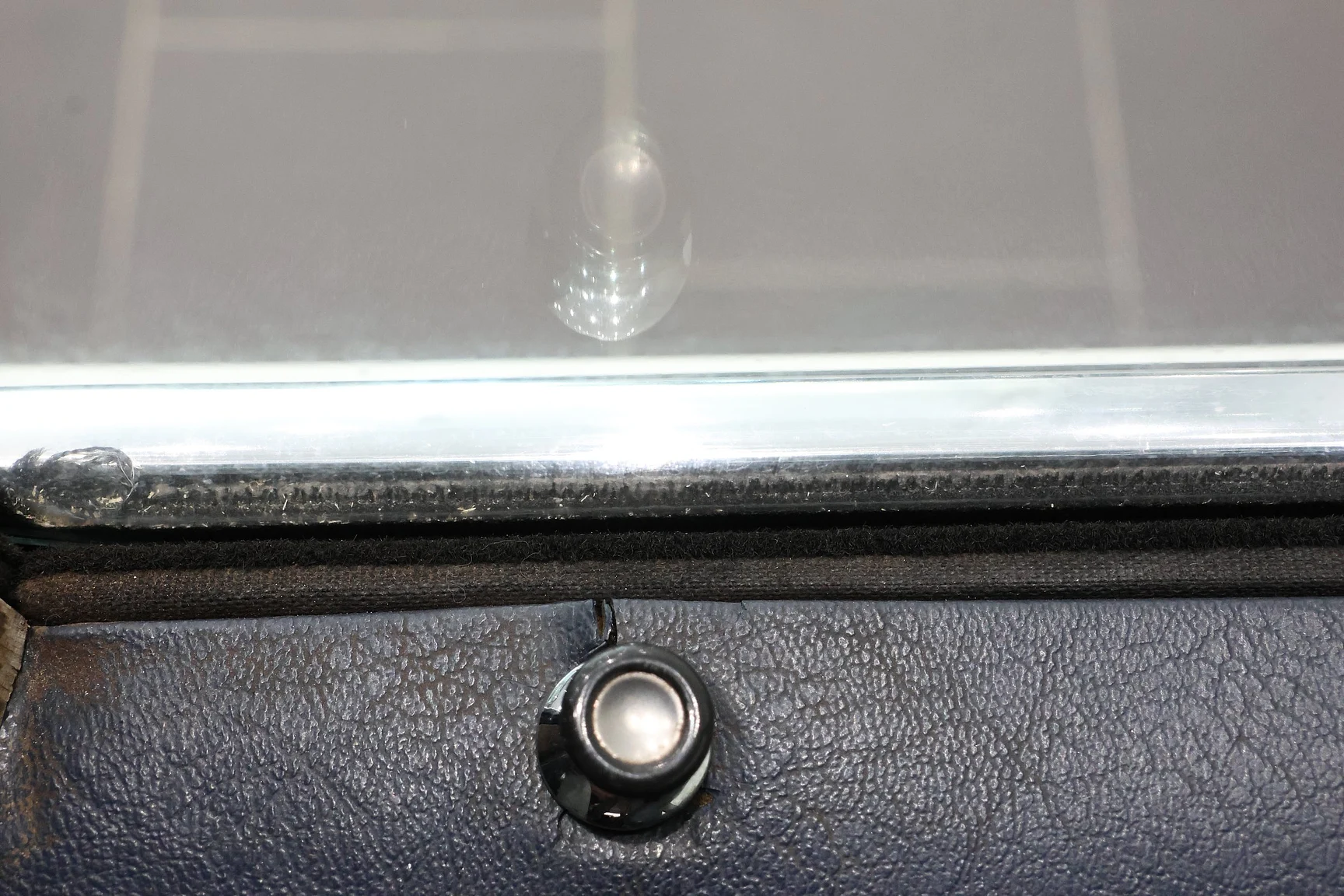 Interior image of 1972 Mercedes-Benz 280 SE 4.5  (70)