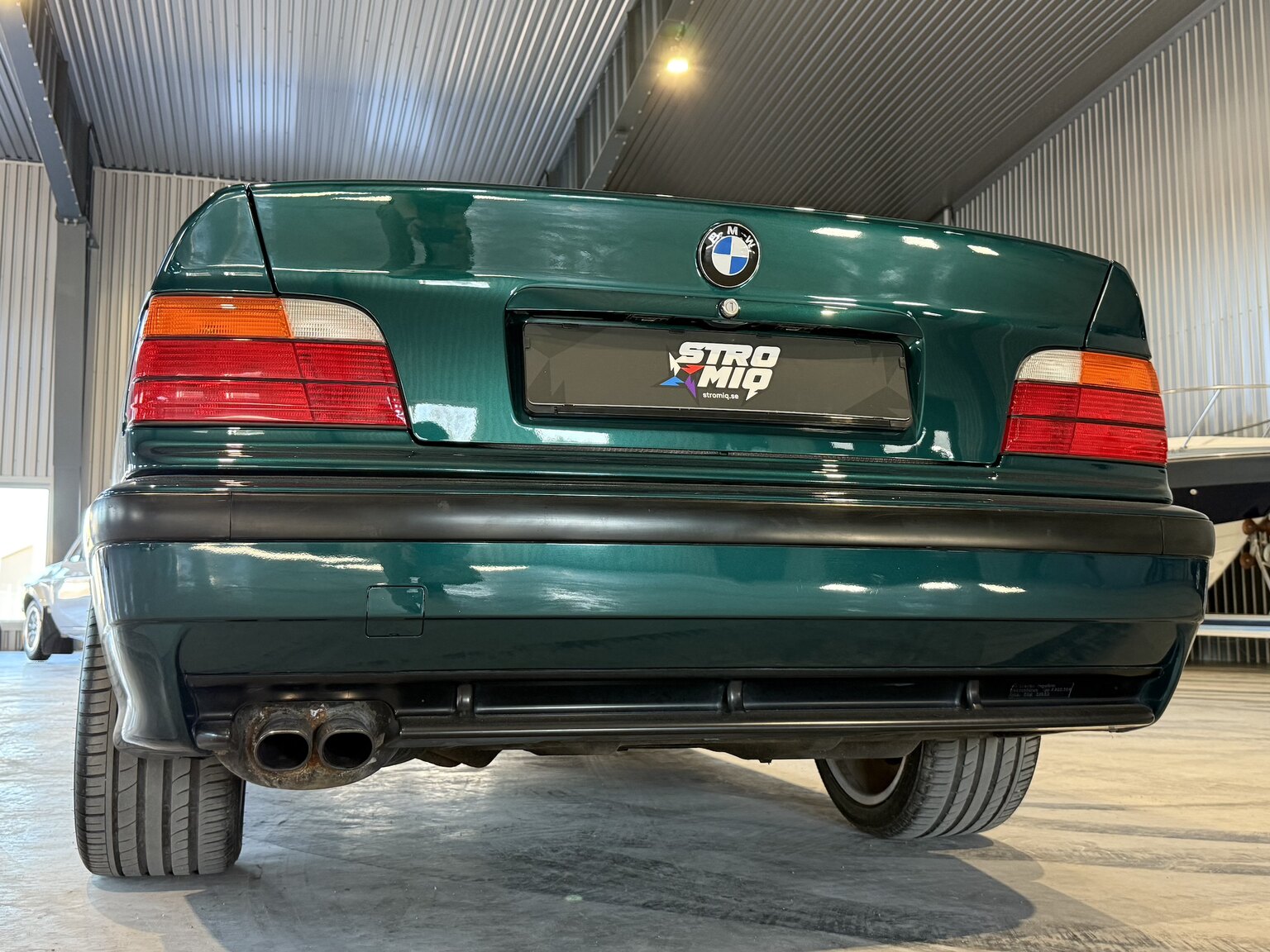 Exteriörbild på 1995 BMW 325i Coupé AVUS Edition "No Reserve Auction"