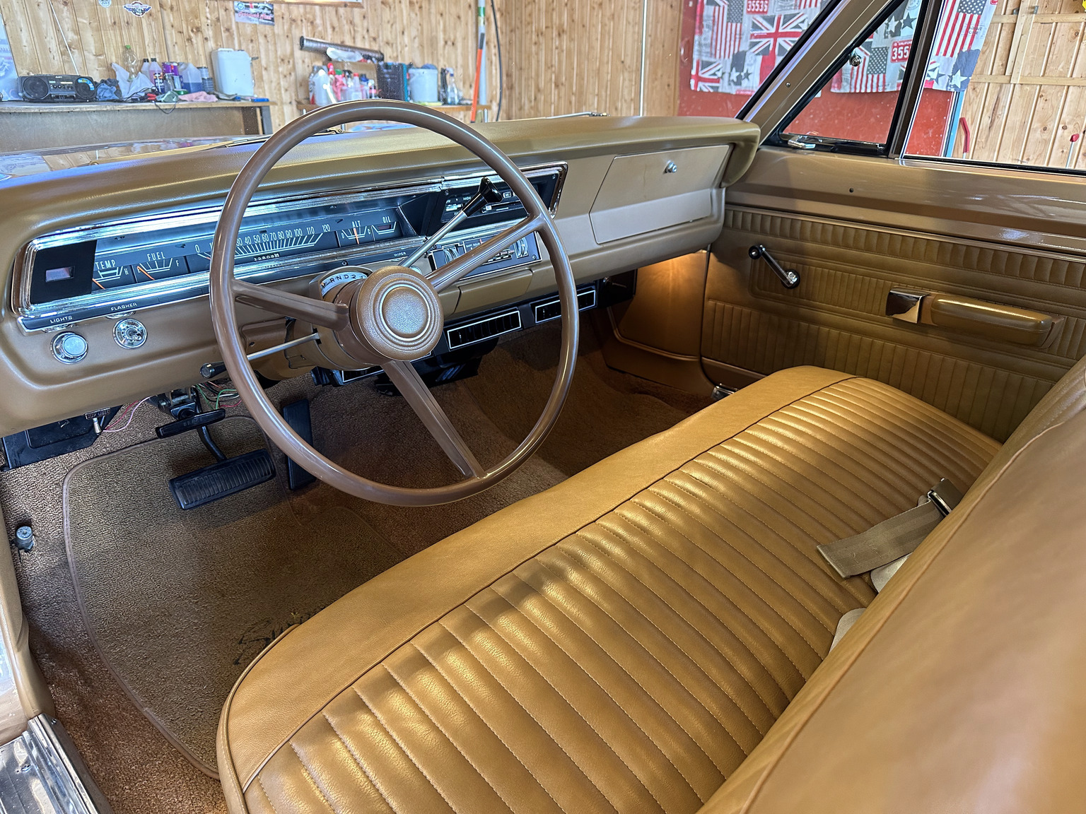 Interiörbild 1969 Dodge Dart Swinger 340
