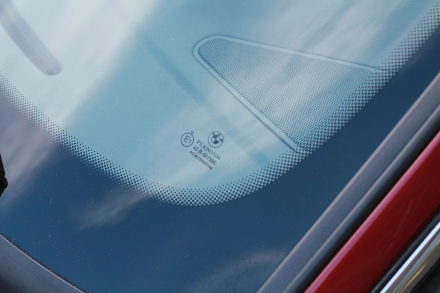 Exteriörbild på 1993 BMW 540i Sedan (88)