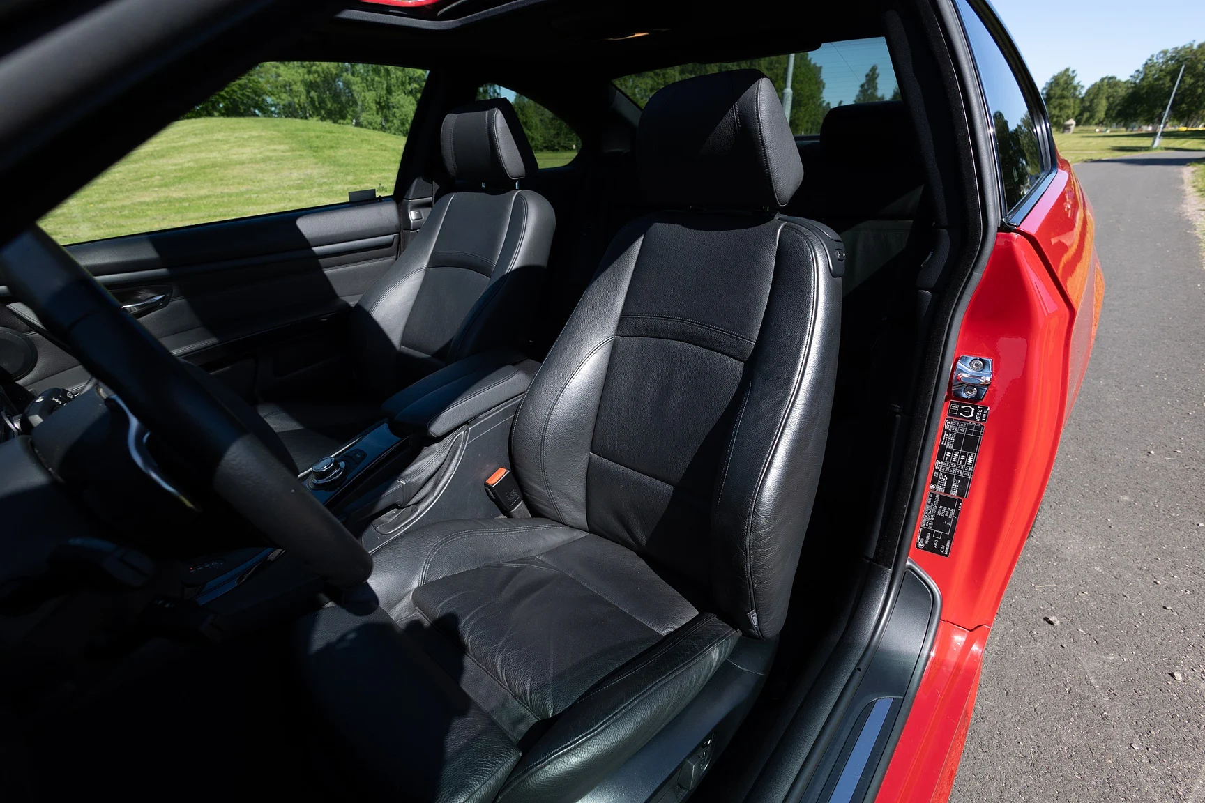 Interior image of 2007 BMW 335i Coupé (10)