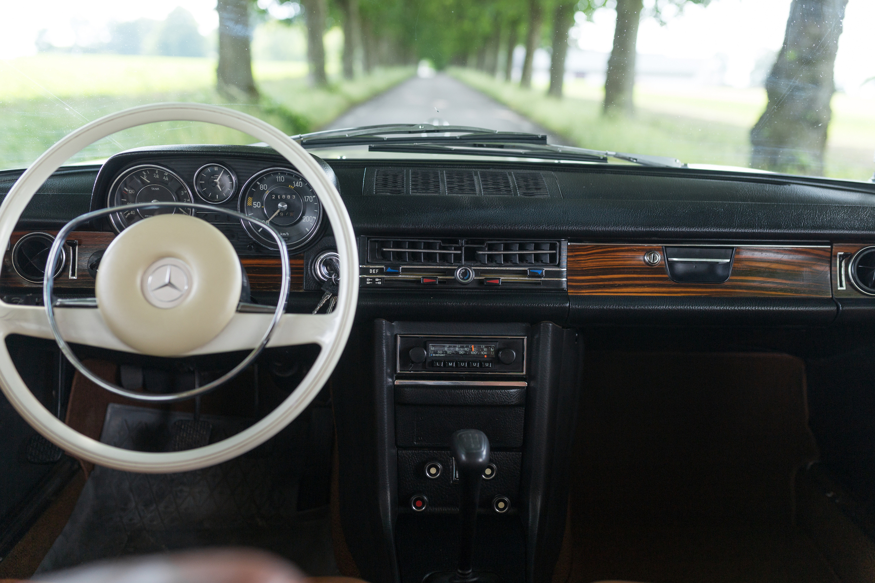 Innenraumfoto von 1971 Mercedes 250 C