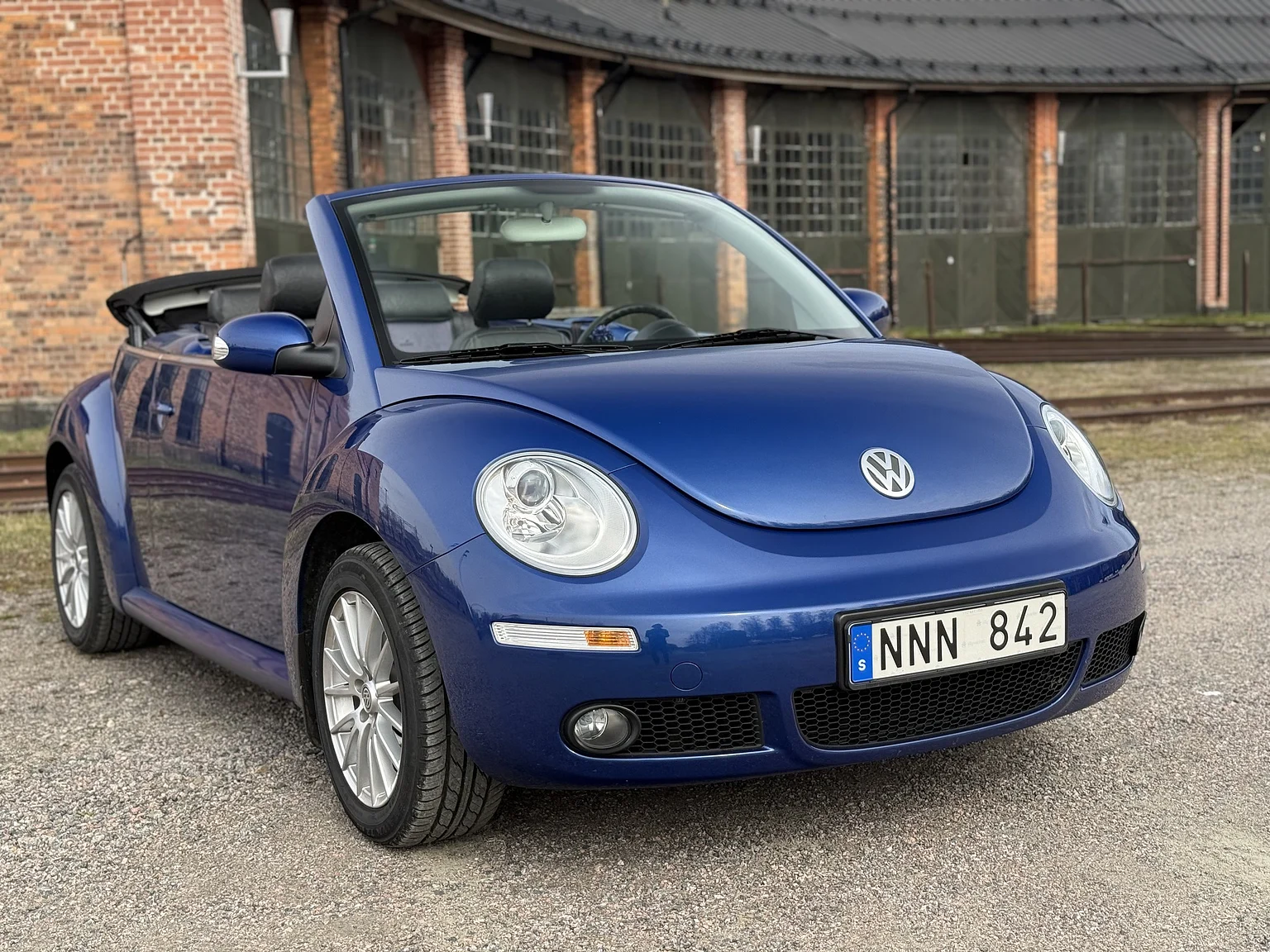 Exterior image of 2007 VW Beetle 1600 Cabriolet  (11)
