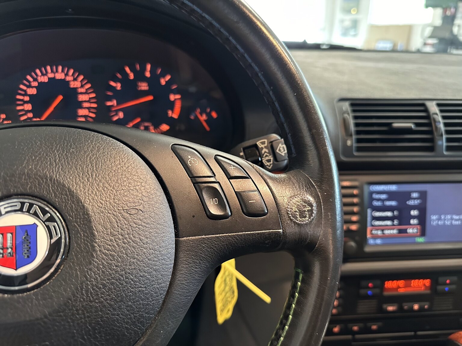 Innenraumfoto von 2002 ALPINA B10 V8S